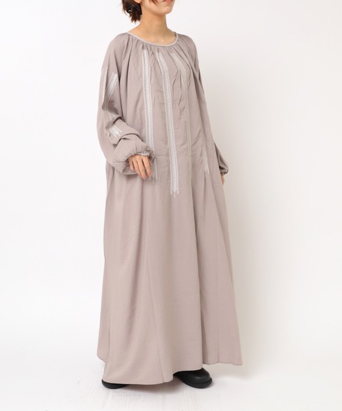 RNA-N(アールエヌエーエヌ)の「D1657 エンブロイダリーワンピース(ワンピース・レディース・ブラック/グレー/キナリ・MEDIUM)」の15枚目の写真