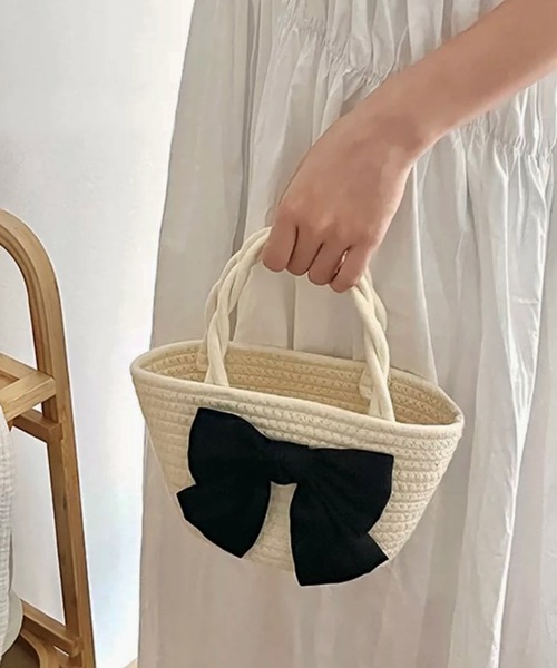 shopnikoniko（ショップニコニコ）の「ビックリボン かごバッグ ミニ トートバッグ バレエコア ねじれハンドル（ハンドバッグ・レディース・ベージュ/ホワイト・フリー）」の12枚目の写真