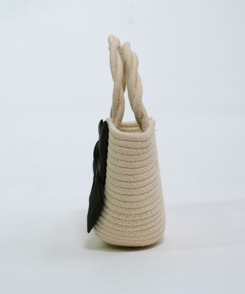 shopnikoniko（ショップニコニコ）の「ビックリボン かごバッグ ミニ トートバッグ バレエコア ねじれハンドル（ハンドバッグ・レディース・ベージュ/ホワイト・フリー）」の16枚目の写真