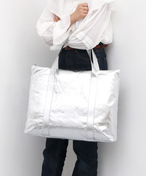cache cache(カシュ カシュ)の「カシュカシュ cachecache / 綿コーティングビッグバッグ(トートバッグ・レディース・ブラック/シルバー・FREE)」の1枚目の写真