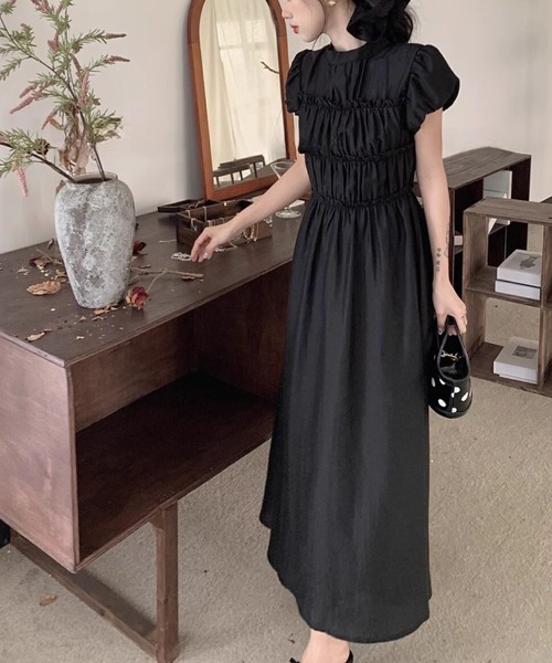 最高級ライン❤️MaxMara ロングワンピース　プリーツ　ブラック　Ｖネック セール】フレアロングワンピース（ワンピース）｜LAC-VERT