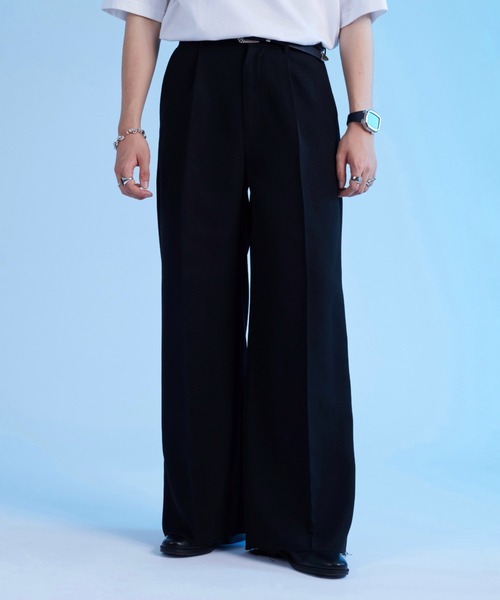 SELLE GLANT(セレグランテ)の「WIDE STRAIGHT CUTOFF PANTS/ワイドストレートカットオフパンツ(スラックス・メンズ・ブラック/チャコールグレー・LARGE/MEDIUM/SMALL)」の2枚目の写真