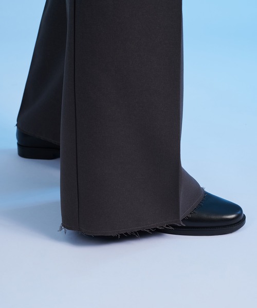 SELLE GLANT(セレグランテ)の「WIDE STRAIGHT CUTOFF PANTS/ワイドストレートカットオフパンツ(スラックス・メンズ・ブラック/チャコールグレー・LARGE/MEDIUM/SMALL)」の21枚目の写真