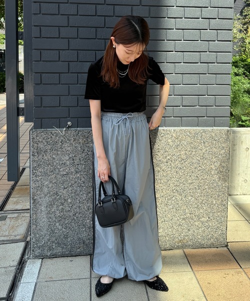 ISOOK(アイスー)の「【ISOOK / アイスー】ベロアTシャツ / ベロアトップス 半袖 ベルベット 秋トップス(Tシャツ/カットソー・レディース・ブルーグレー/ブラック・FREE)」の6枚目の写真