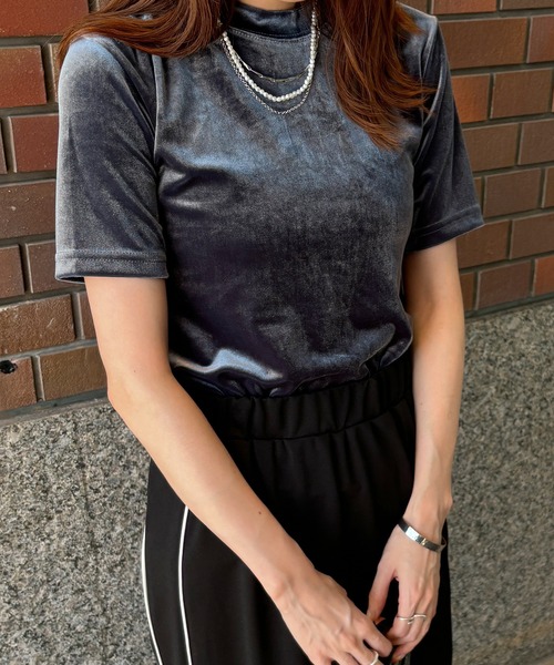 ISOOK(アイスー)の「【ISOOK / アイスー】ベロアTシャツ / ベロアトップス 半袖 ベルベット 秋トップス(Tシャツ/カットソー・レディース・ブルーグレー/ブラック・FREE)」の16枚目の写真