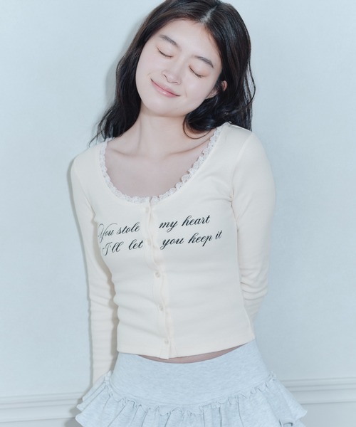 FCMM(エフシーエムエム)の「LETTRING BUTTON L/S TEE/レタリングボタンロングスリーブT(Tシャツ/カットソー・レディース・ホワイト/ブラック/グレー・SMALL/MEDIUM)」の8枚目の写真