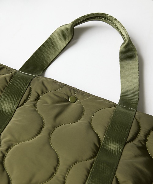 meltum（メルタム）の「2WAY QUILTING TOTE（トートバッグ・メンズ・オリーブ/ブラック・FREE）」の19枚目の写真