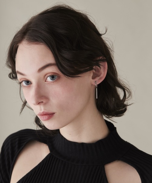 ciite' surgical stainless(シーテサージカルステンレス)の「【 金属アレルギー対応 】 バーモチーフ イヤリング サージカルステンレス (両耳用)(イヤリング・レディース・シルバー/ゴールド・FREE)」の16枚目の写真