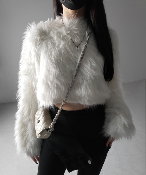 me+em select(ミームセレクト)の「【 2color 】ボリュームスリーブショートトロミシャギーニット / Volume sleeve short toromi shaggy knit(ニット/セーター・レディース・ホワイト/ブラック・FREE)」の8枚目の写真