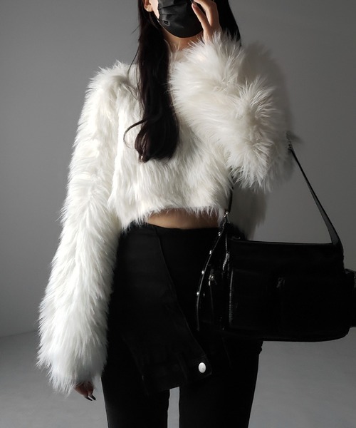 me+em select(ミームセレクト)の「【 2color 】ボリュームスリーブショートトロミシャギーニット / Volume sleeve short toromi shaggy knit(ニット/セーター・レディース・ホワイト/ブラック・FREE)」の14枚目の写真