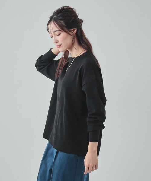 SHOO・LA・RUE(シューラルー)の「◆【洗える/毛玉レス】インせず着られる 大人の抜け感 バックスリットニット(ニット/セーター・レディース・ライトグレー/グリーン系/ブラック/ホワイト系5・01/02/03/04)」の6枚目の写真