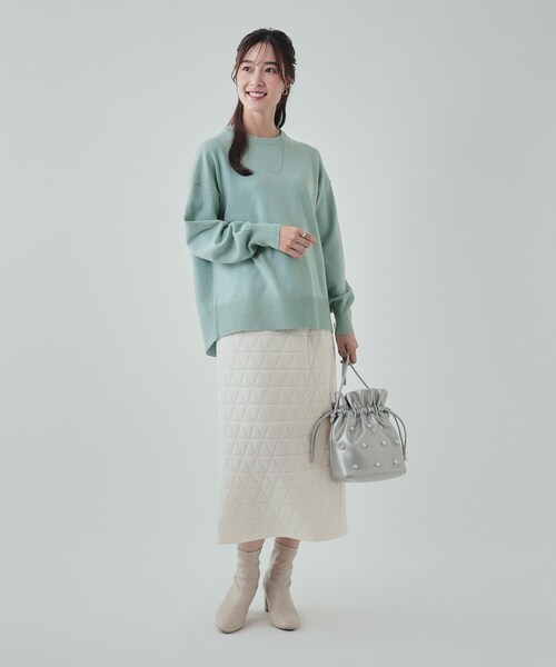 SHOO・LA・RUE(シューラルー)の「◆【洗える/毛玉レス】インせず着られる 大人の抜け感 バックスリットニット(ニット/セーター・レディース・ライトグレー/グリーン系/ブラック/ホワイト系5・01/02/03/04)」の13枚目の写真