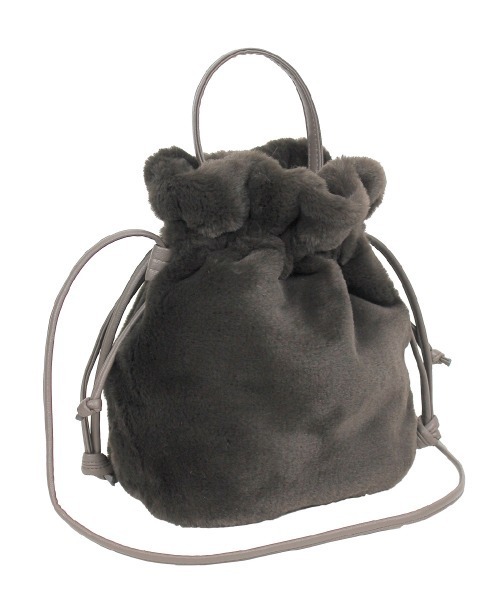 and it_（アンドイット）の「巾着2WAYファーショルダー（ショルダーバッグ・レディース・モカ/ブラウン/レオパード/グレー/チャコールグレー/ライトベージュ・FREE）」の2枚目の写真