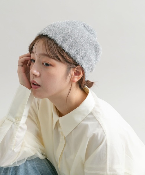 KBF(ケイビーエフ)の「ラメニットビーニー(ニットキャップ/ビーニー・レディース・シルバー/ブラック・ONE)」の1枚目の写真