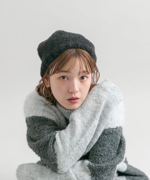 KBF(ケイビーエフ)の「ラメニットビーニー(ニットキャップ/ビーニー・レディース・シルバー/ブラック・ONE)」の2枚目の写真