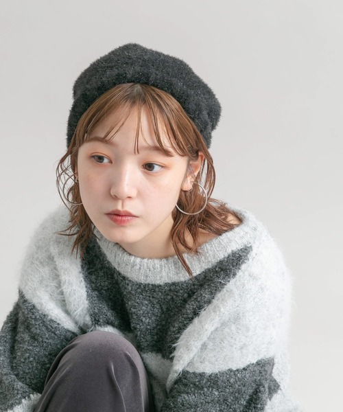 KBF(ケイビーエフ)の「ラメニットビーニー(ニットキャップ/ビーニー・レディース・シルバー/ブラック・ONE)」の3枚目の写真