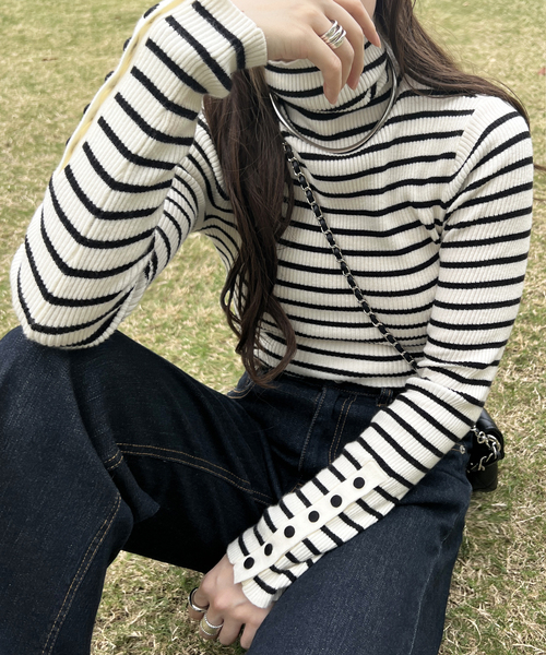 KOBE LETTUCE（コウベレタス）の「袖ボタンリブニットトップス（ニット/セーター・レディース・アイボリー/ブラック/ホワイト×ブラック/グレー/レッド/ブラウン・M）」の3枚目の写真