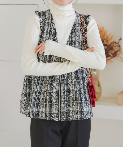 KOBE LETTUCE（コウベレタス）の「袖ボタンリブニットトップス（ニット/セーター・レディース・アイボリー/ブラック/ホワイト×ブラック/グレー/レッド/ブラウン・M）」の8枚目の写真