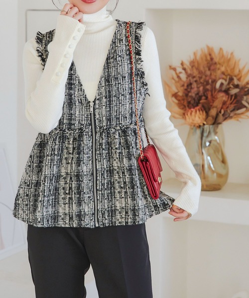 KOBE LETTUCE（コウベレタス）の「袖ボタンリブニットトップス（ニット/セーター・レディース・アイボリー/ブラック/ホワイト×ブラック/グレー/レッド/ブラウン・M）」の9枚目の写真