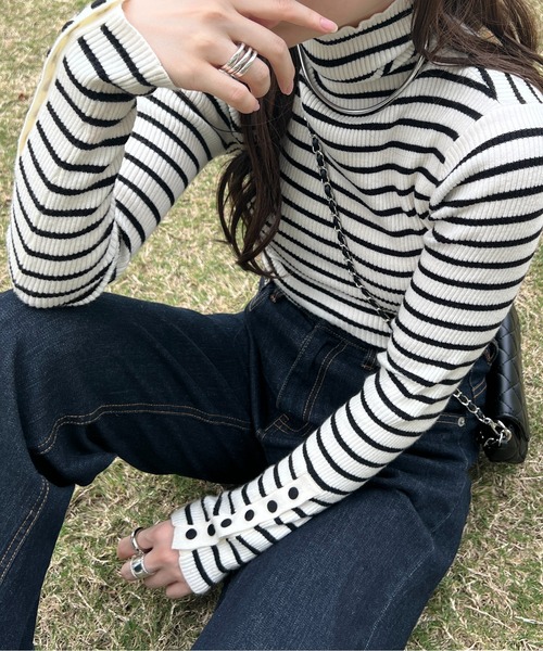 KOBE LETTUCE（コウベレタス）の「袖ボタンリブニットトップス（ニット/セーター・レディース・アイボリー/ブラック/ホワイト×ブラック/グレー/レッド/ブラウン・M）」の21枚目の写真