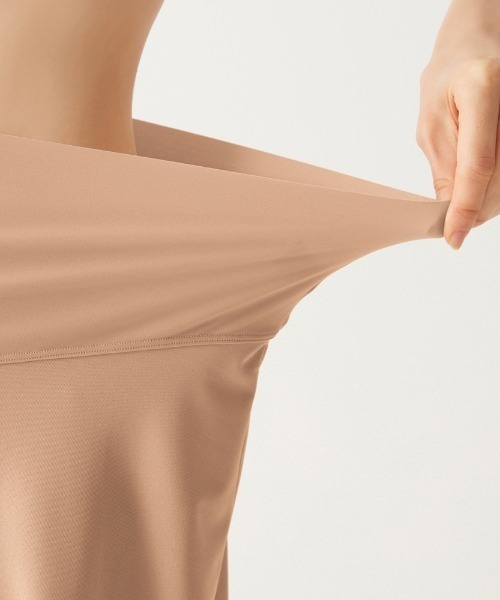 GUNZE(グンゼ)の「ADVANCE LABEL/アドバンスレーベル ペチコート(透け防止)(その他アンダーウェア/インナー・レディース・ベージュ/スミクロ/グレー系その他・LARGE/MEDIUM/X-LARGE)」の9枚目の写真