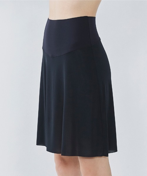 GUNZE(グンゼ)の「ADVANCE LABEL/アドバンスレーベル ペチコート(透け防止)(その他アンダーウェア/インナー・レディース・ベージュ/スミクロ/グレー系その他・LARGE/MEDIUM/X-LARGE)」の16枚目の写真