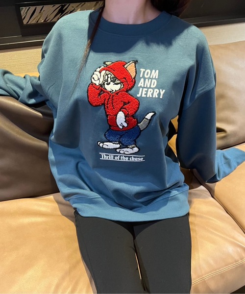 Tom&Jerry(トムアンドジェリー)の「【TOM & JERRY/トムとジェリー】ユニセックス ダンボールスウェット/袖2本ライン/さがら刺繍/アップリケ刺繍(スウェット・レディース・ホワイト系3/ホワイト系1/サックスブルー系1/ホワイト系2/ブルーグリーン/ベージュ系1/ブラック系3/ブラック系2/ブラック系1/サックスブルー系2/ベージュ系2/ホワイト系4・M/LL/L)」の11枚目の写真