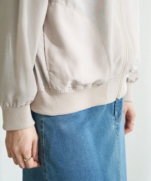 ikka（イッカ）の「【雑誌InRed5月号掲載】シアーリブブルゾン【親子コーデ】（ブルゾン・レディース・ミント/ベージュ/モカ/チャコールグレー・M/L/S）」の14枚目の写真