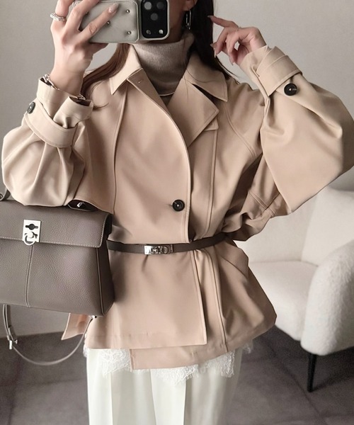 ANGIE（アンジー）の「ショート トレンチコート（トレンチコート・レディース・ベージュ/ライトベージュ/キャメル/ネイビー・FREE）」の16枚目の写真