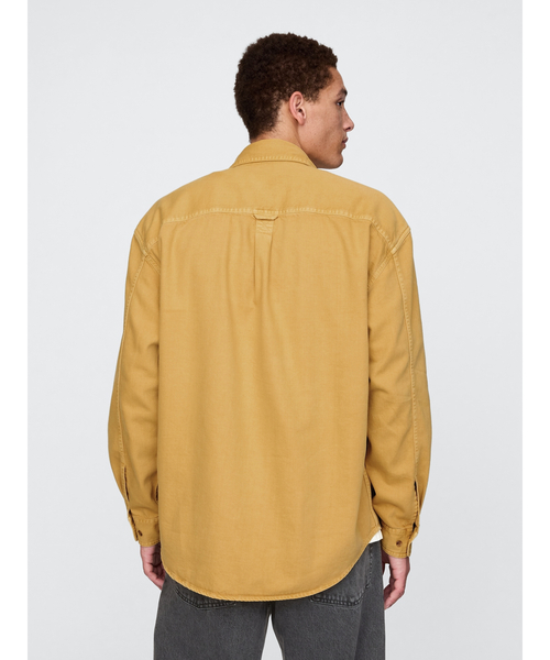 GAP（ギャップ）の「ウルトラソフト デニム ビッグシャツ（シャツ/ブラウス・メンズ・カーキ/ブルー/マスタード・XS/L/M/S/XL）」の6枚目の写真