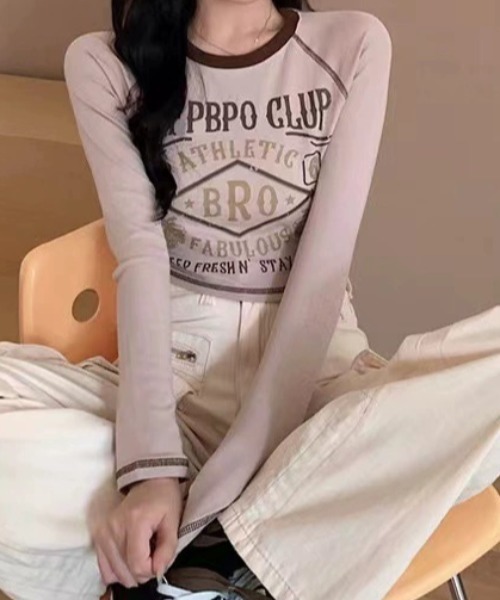 SHEPP（シープ）の「ヴィンテージ風ショート丈トップス（Tシャツ/カットソー・レディース・ベージュ/ワイン・M/L）」の6枚目の写真
