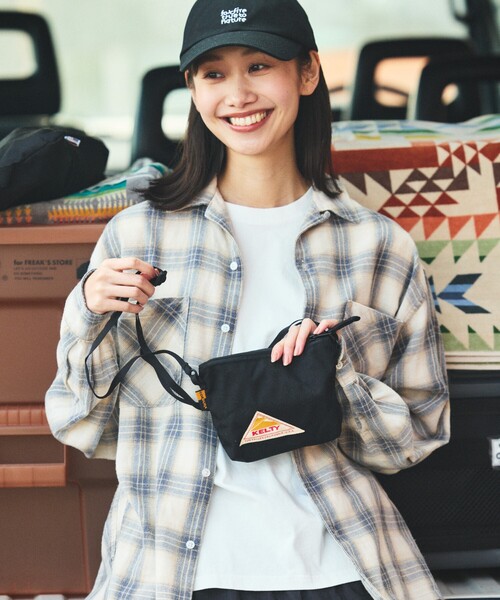 KELTY（ケルティ）の「限定展開 KELTY/ケルティ 別注 ミニ ショルダー ポーチ / サコッシュ（ショルダーバッグ・メンズ・チャコールグレー/その他9/グレー/ブラック/ベージュ/ネイビー/レオパード・ﾌﾘ-）」の10枚目の写真