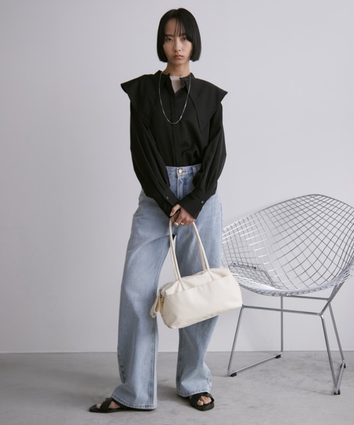 Aunt Marie's(アントマリーズ)の「アウトポケットボストンバッグ(ボストンバッグ・レディース・ブラック/アイボリー・FREE)」の8枚目の写真