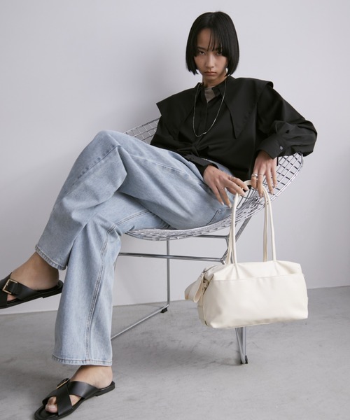 Aunt Marie's(アントマリーズ)の「アウトポケットボストンバッグ(ボストンバッグ・レディース・ブラック/アイボリー・FREE)」の7枚目の写真