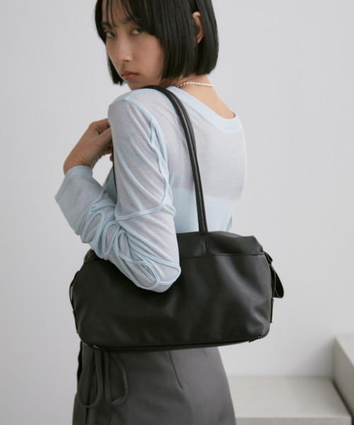 Aunt Marie's(アントマリーズ)の「アウトポケットボストンバッグ(ボストンバッグ・レディース・ブラック/アイボリー・FREE)」の12枚目の写真