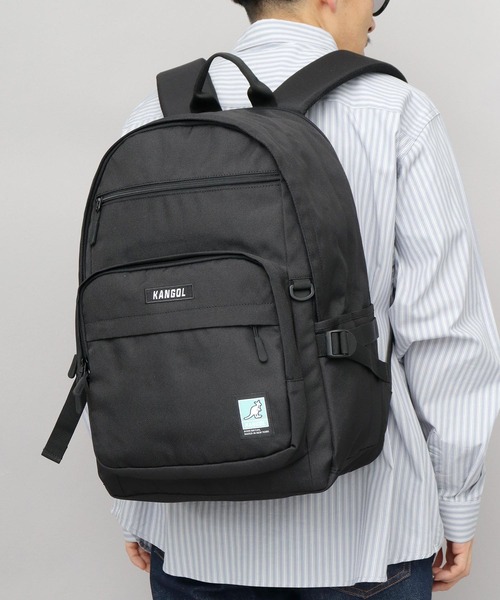 KANGOL(カンゴール)の「タブレット・PC専用スペース付き 2層式 ラウンドバックパック A4・B4・PC収納対応モデル(バックパック/リュック・メンズ・ブラック系その他/ブラック系その他2・FREE)」の6枚目の写真
