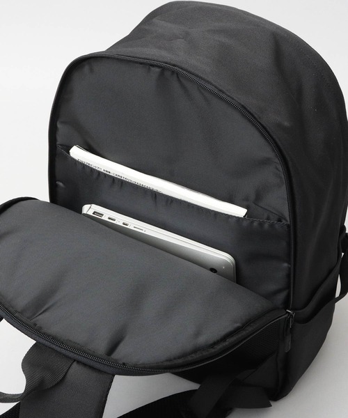KANGOL(カンゴール)の「タブレット・PC専用スペース付き 2層式 ラウンドバックパック A4・B4・PC収納対応モデル(バックパック/リュック・メンズ・ブラック系その他/ブラック系その他2・FREE)」の11枚目の写真