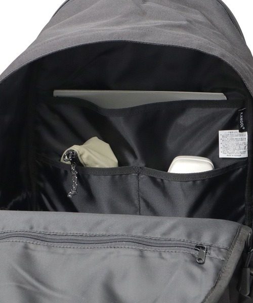 KANGOL(カンゴール)の「タブレット・PC専用スペース付き 2層式 ラウンドバックパック A4・B4・PC収納対応モデル(バックパック/リュック・メンズ・ブラック系その他/ブラック系その他2・FREE)」の14枚目の写真