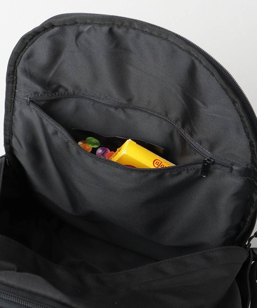 KANGOL(カンゴール)の「タブレット・PC専用スペース付き 2層式 ラウンドバックパック A4・B4・PC収納対応モデル(バックパック/リュック・メンズ・ブラック系その他/ブラック系その他2・FREE)」の15枚目の写真