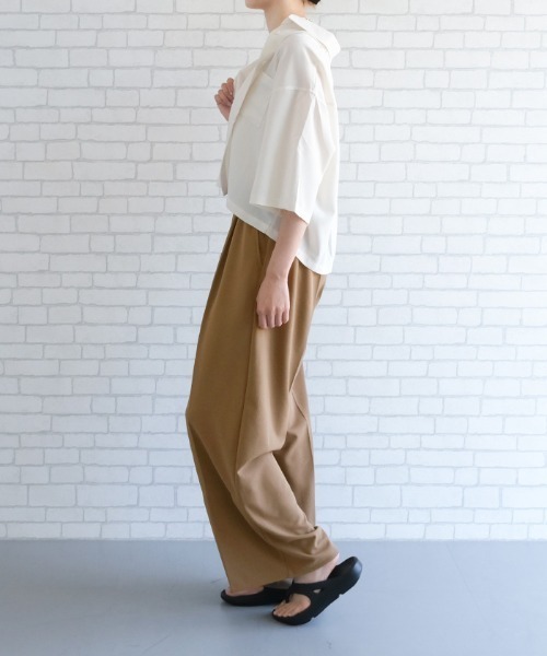 aquagarage(アクアガレージ)の「梨地タックイージーパンツ(その他パンツ・レディース・ベージュ/ブラック・L/M)」の7枚目の写真