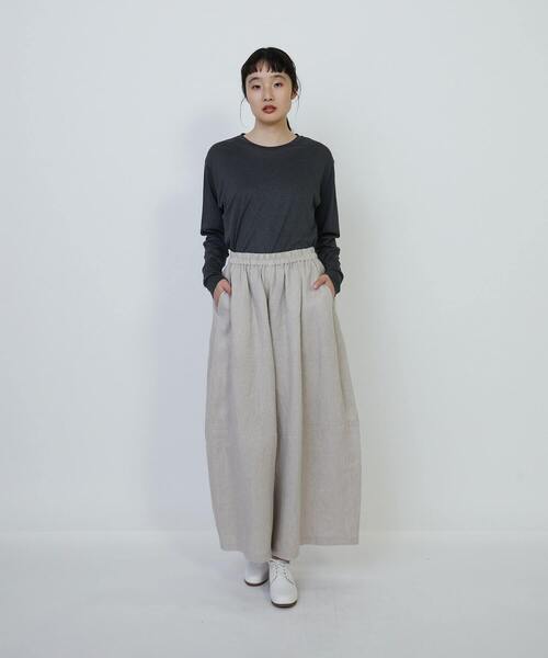 LOISIR（ロワズィール）の「リネンツイルボトルシルエットパンツ（その他パンツ・レディース・ブラック/ライトベージュ/ブルー・MT/M）」の7枚目の写真
