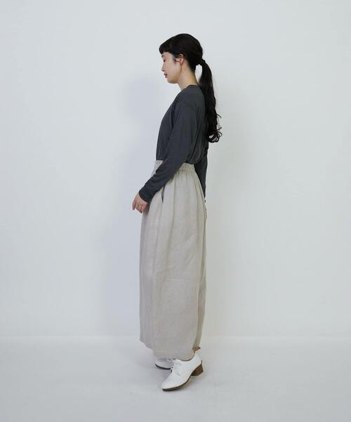 LOISIR（ロワズィール）の「リネンツイルボトルシルエットパンツ（その他パンツ・レディース・ブラック/ライトベージュ/ブルー・MT/M）」の9枚目の写真