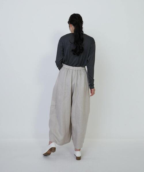 LOISIR（ロワズィール）の「リネンツイルボトルシルエットパンツ（その他パンツ・レディース・ブラック/ライトベージュ/ブルー・MT/M）」の10枚目の写真
