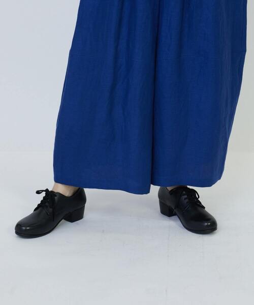 LOISIR（ロワズィール）の「リネンツイルボトルシルエットパンツ（その他パンツ・レディース・ブラック/ライトベージュ/ブルー・MT/M）」の5枚目の写真