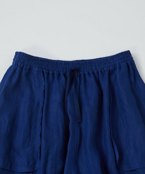 LOISIR（ロワズィール）の「リネンツイルボトルシルエットパンツ（その他パンツ・レディース・ブラック/ライトベージュ/ブルー・MT/M）」の4枚目の写真