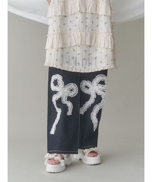 merry jenny（メリージェニー）の「frill ribbonデニムパンツ（デニムパンツ・レディース・ライトブルー/インディゴブルー・FREE）」の13枚目の写真