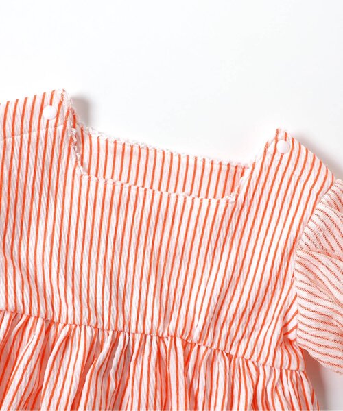 Ampersand（アンパサンド）の「バルーンスリーブおめかしロンパス（ロンパース・キッズ・レッド/ベージュ/ブラック/サックスブルー/ブルー/レインボー・70/80/60）」の8枚目の写真