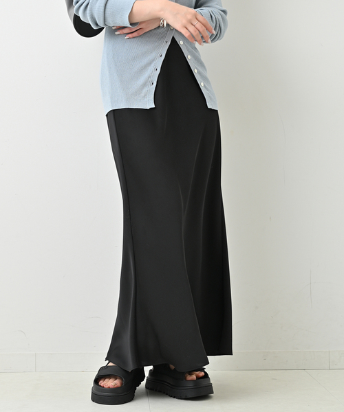 SLOBE IENA(スローブイエナ)の「サテンバイアススカート(スカート・レディース・ピンク/ブラック/ベージュ・38/36)」の20枚目の写真