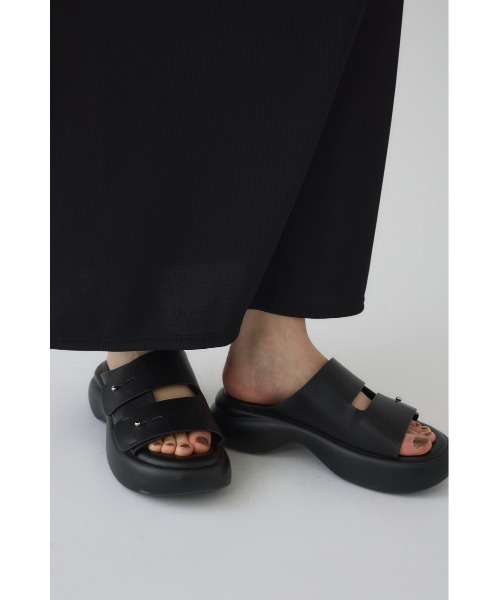 RIM.ARK（リムアーク）の「Volume sole sandal ボリュームソールサンダル（サンダル・レディース・ブラック/ホワイト・36/37/38）」の13枚目の写真