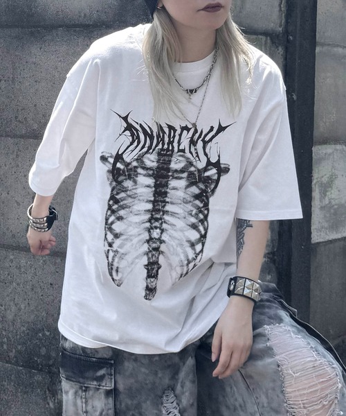 ILL'S（イルズ）の「【MAROCORE SELECT】スケルトン / パンク / バタフライ グランジちびT / ビッグT（Tシャツ/カットソー・メンズ・グレー系2/ブラック/ブラック系その他2/グレー系/ホワイト系その他2/ブラック系その他/チャコールグレー/ホワイト/ホワイト系その他・S/L）」の2枚目の写真